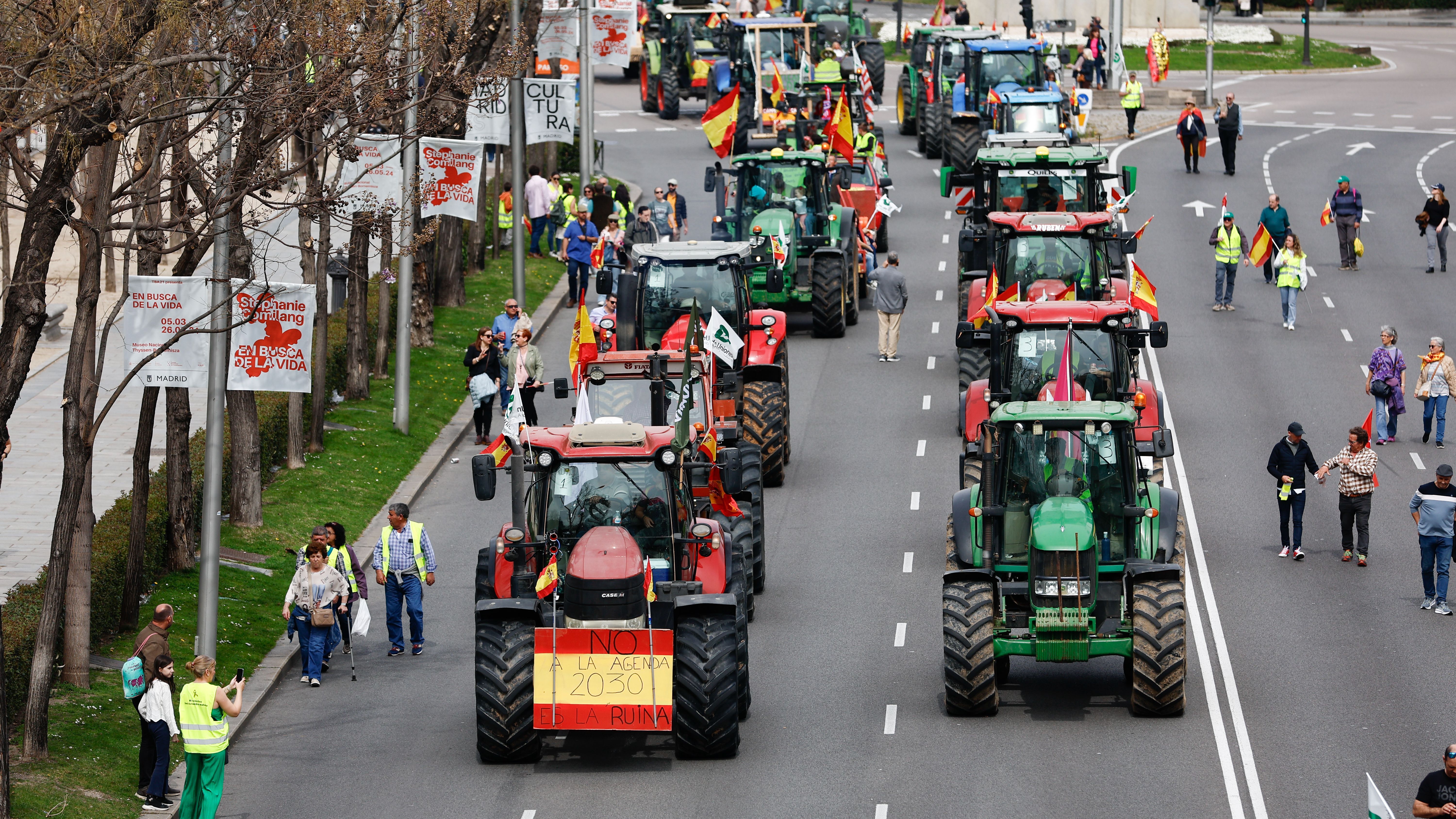 Un total de 78 tractores marchan en Madrid hacia el Ministerio de Agricultura, Pesca y Alimentación: &quot;Esto es insostenible&quot;