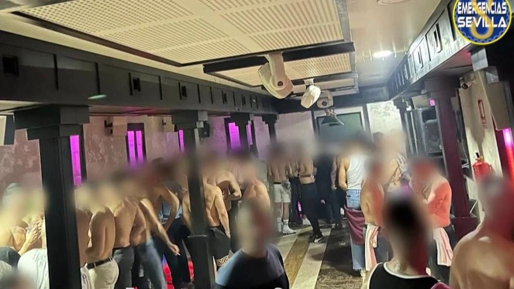 Desmantelan una fiesta sexual con drogas en Sevilla: un joven tuvo que ser atendido al estar convulsionando en el suelo