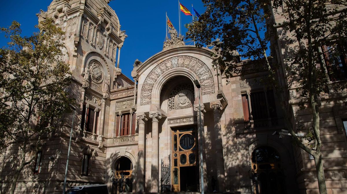 Condenado a cinco años por violar a un hombre en el cuarto oscuro de una discoteca de Barcelona