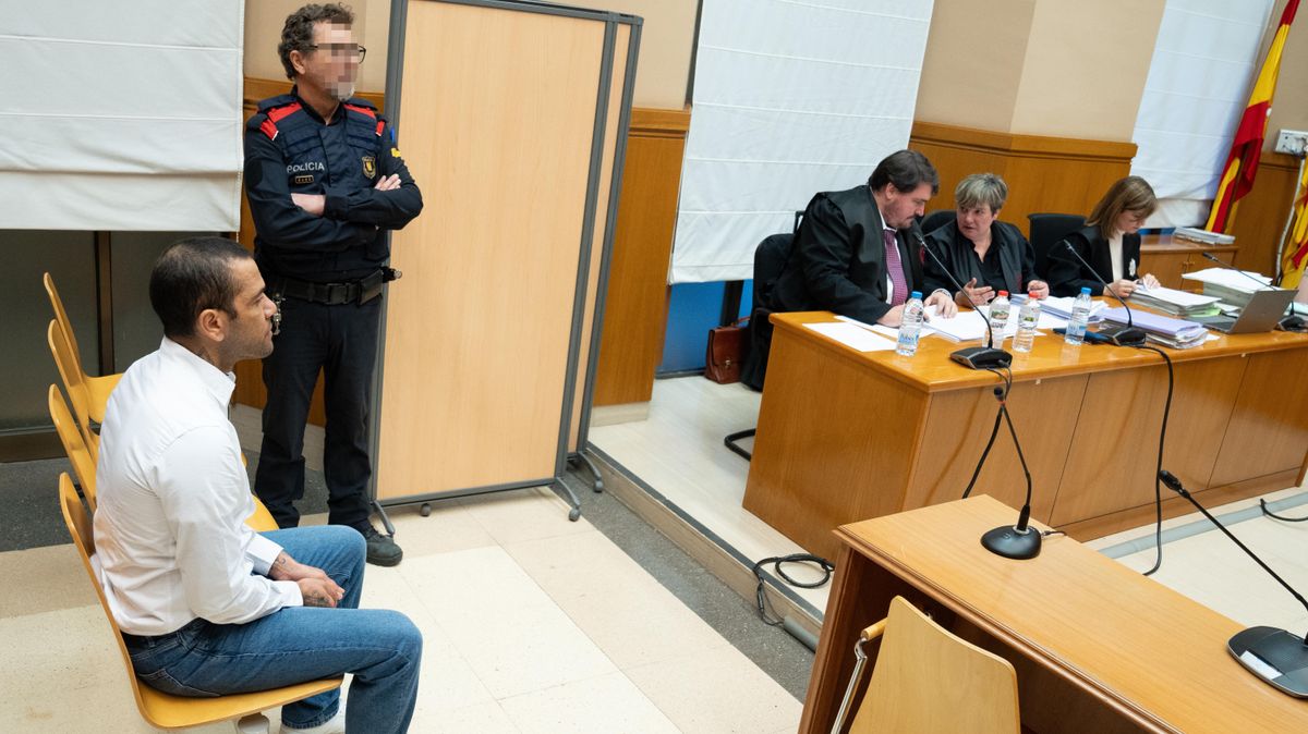 Dani Alves durante el juicio en la Audiencia Provincial de Barcelona