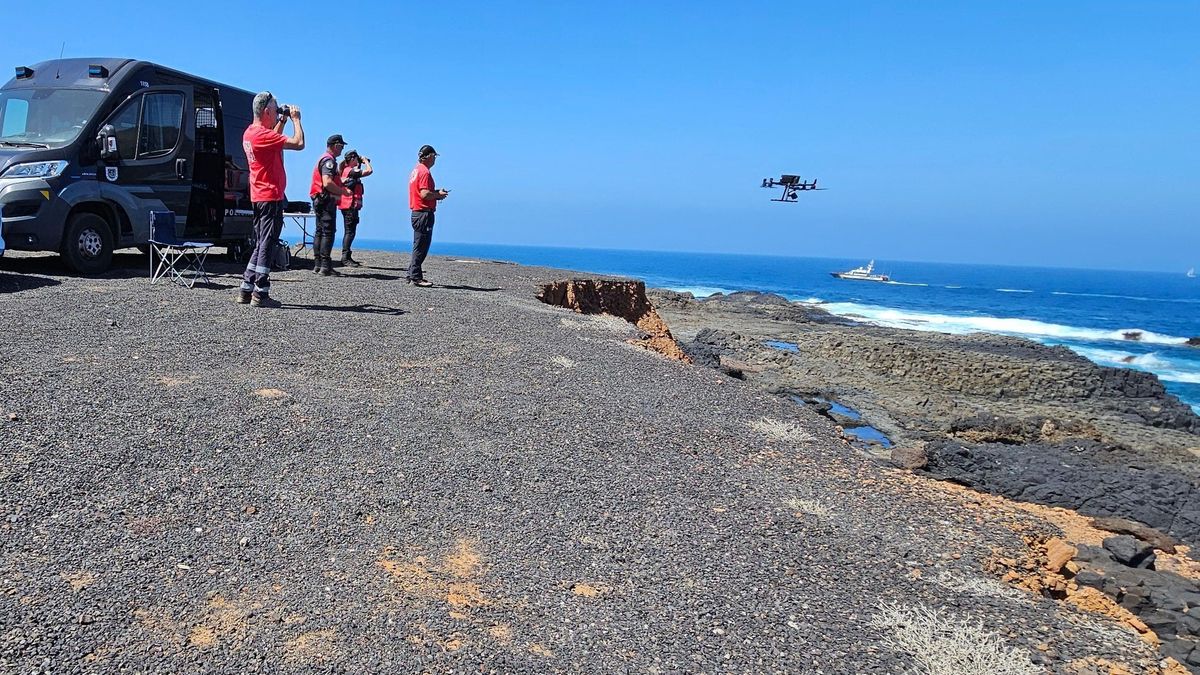 Dispositivo de búsqueda de los dos jóvenes desaparecidos en la costa de Las Coloradas, Las Palmas de Gran Canaria