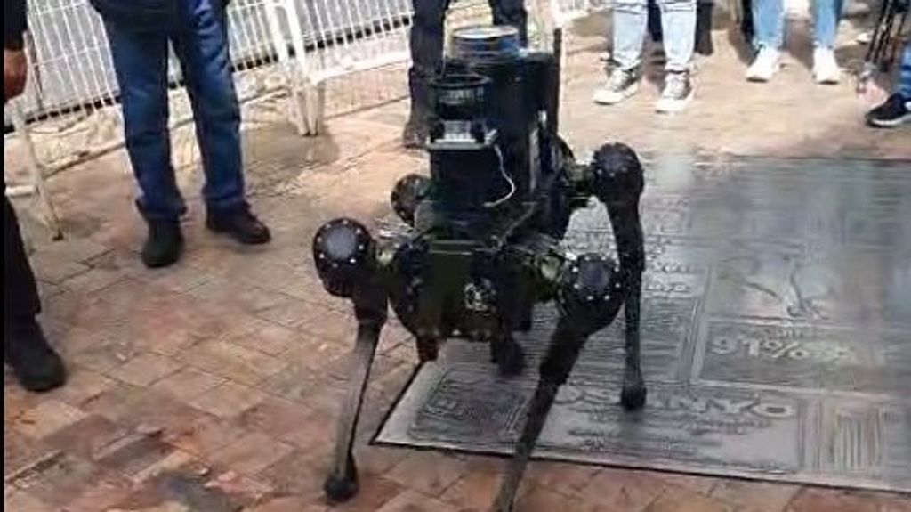 Así es la primera patrulla de robots policías que ha vigilado las calles de Málaga