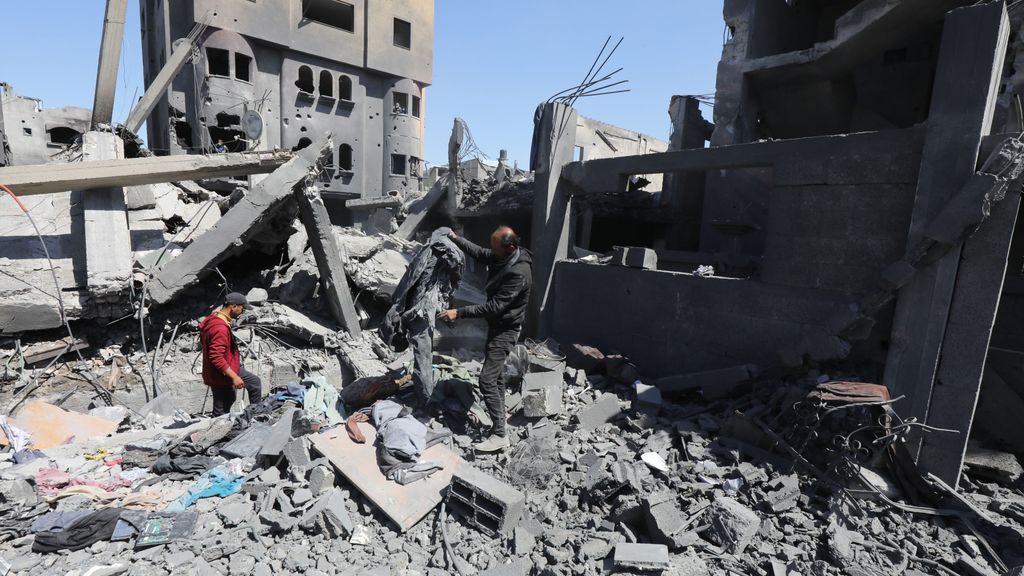 Israel bombardea un campo de refugiados en Gaza y provoca una veintena de muertos