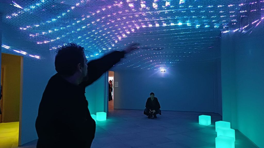 Uno de los 13 espacios del Museo de la Luz, en el que la luz interactúa con los sentidos