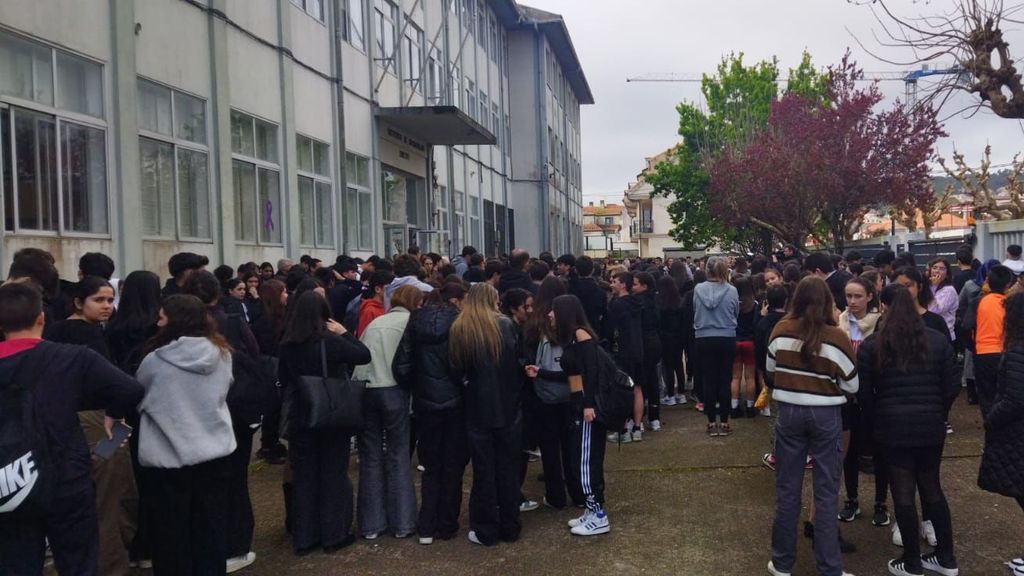 El detenido estudió en el Número Un de Ribeira, donde reconocen que “ya entonces evidenciaba su agresividad"