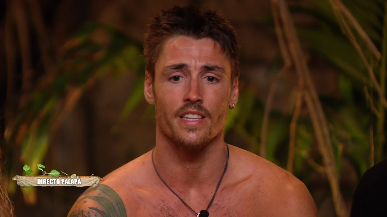 Aurah y el resto de concursantes dan sus explicaciones en directo sobre la monumental bronca