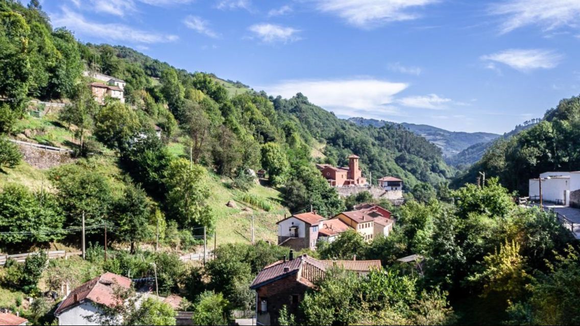 El pueblo asturiano en el que se pueden comprar casas de 80 metros por 43.000 euros