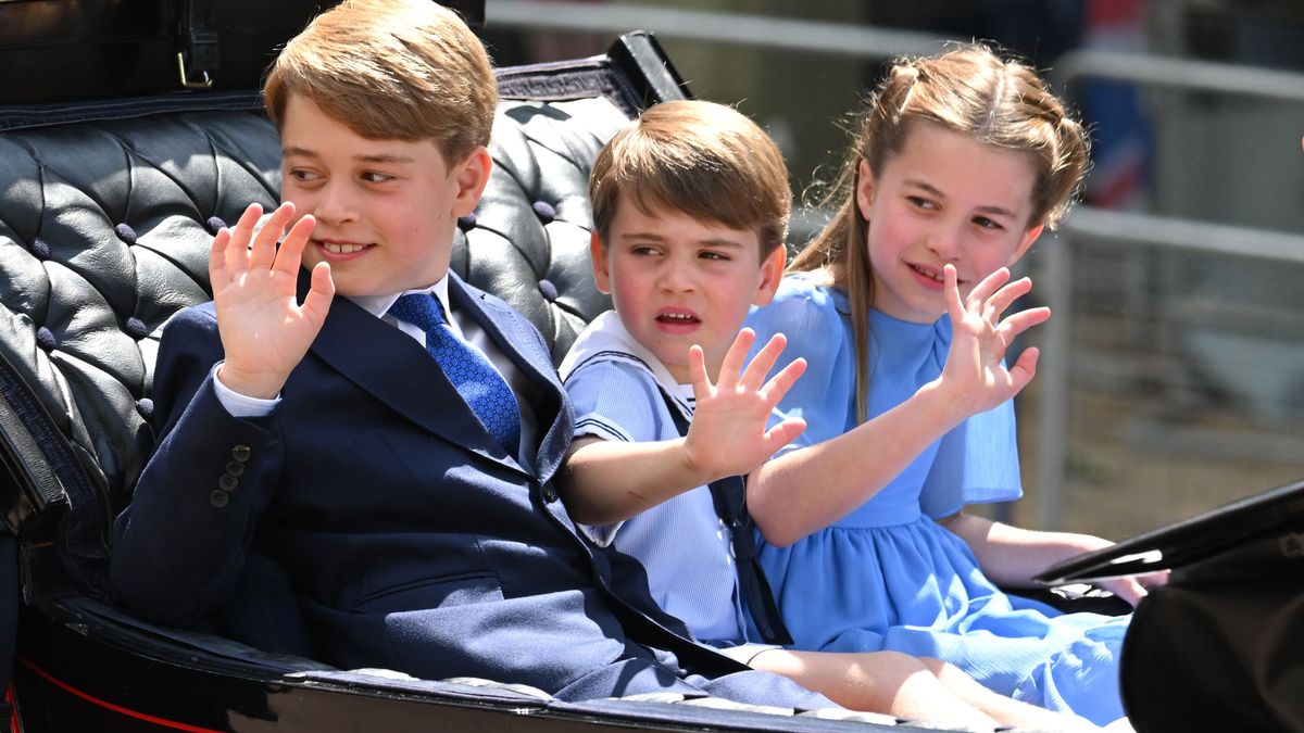 George, Louis y Charlotte, durante el Jubileo de Platino de su abuela, Isabel II