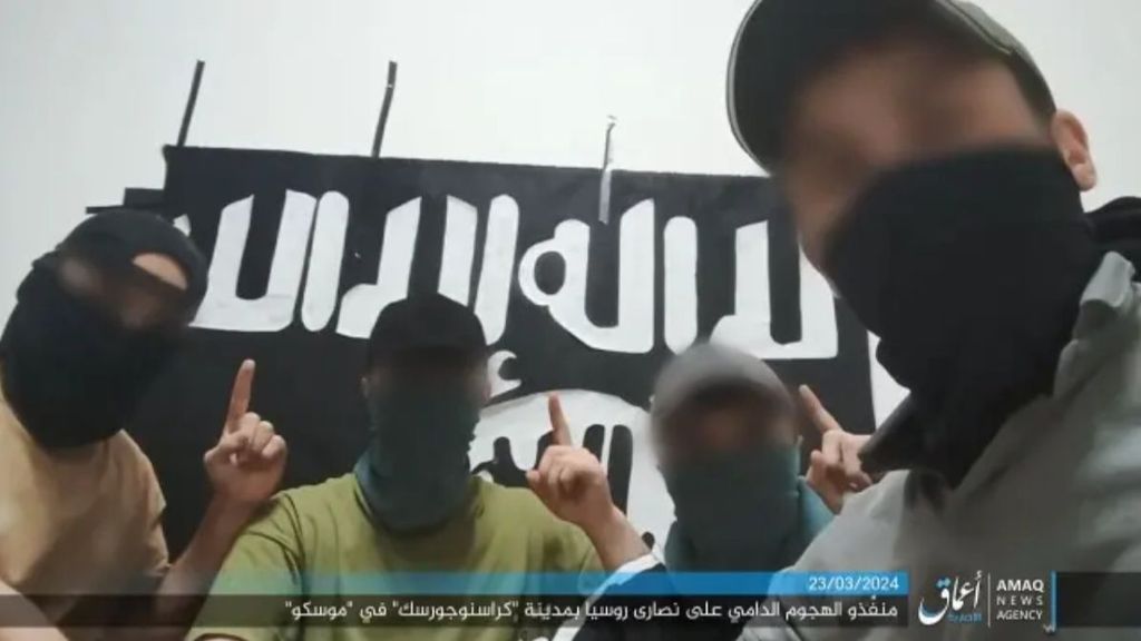 El ISIS publica imágenes pixeladas de cuatro hombres que identifica como "los atacantes de Moscú"