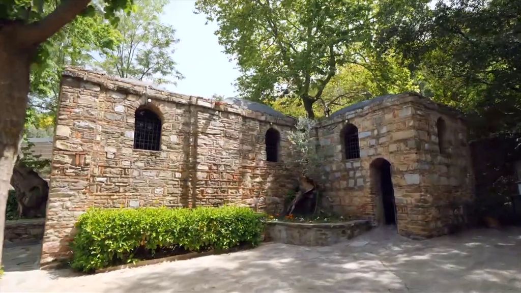 Iker Jiménez visita la casa de la Virgen María: un edificio casi desconocido en un rincón de Turquía Cuarto Milenio Temporada 19 Top Vídeos 304