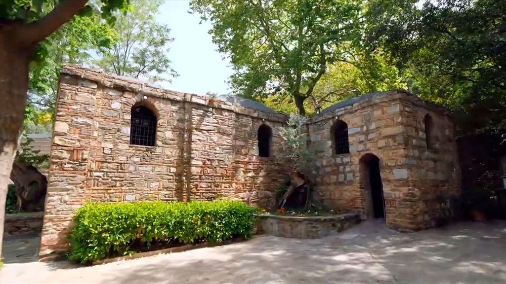 Iker Jiménez visita la casa de la Virgen María: un edificio casi desconocido en un rincón de Turquía Cuarto Milenio Temporada 19 Top Vídeos 304