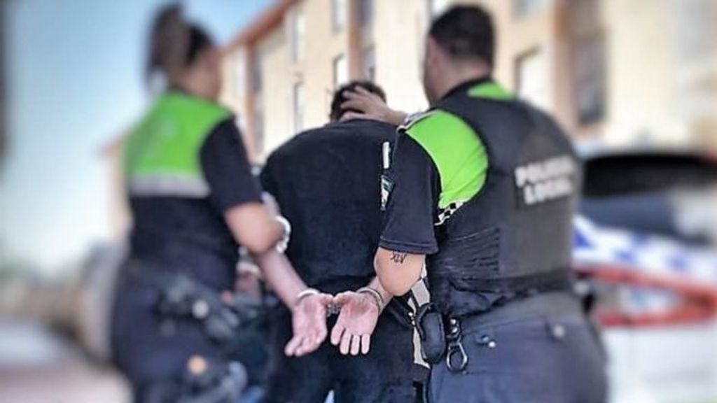 Detenido un hombre de 46 años por agredir a sus padres en Mairena del Aljarafe, Sevilla