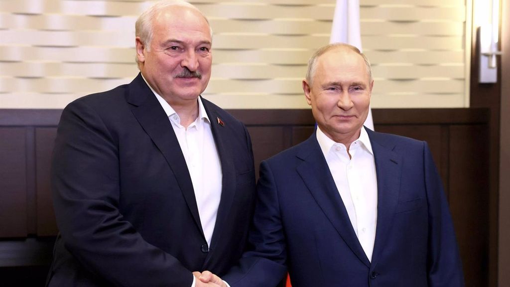 Alexander Lukashenko y Vladimir Putin