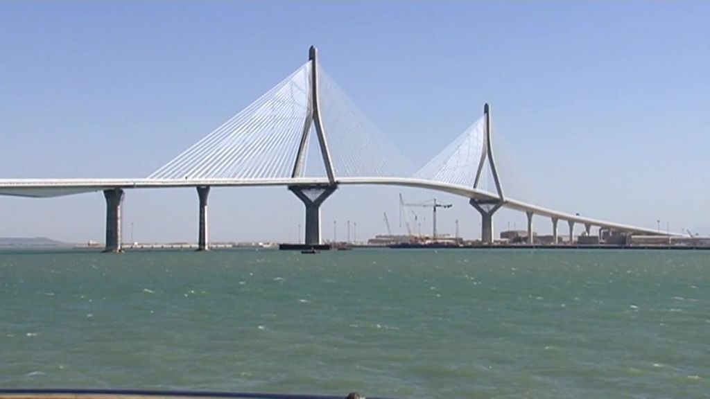 ¿Cómo se protegen otros puentes de accidentes como el del puerto de Baltimor?