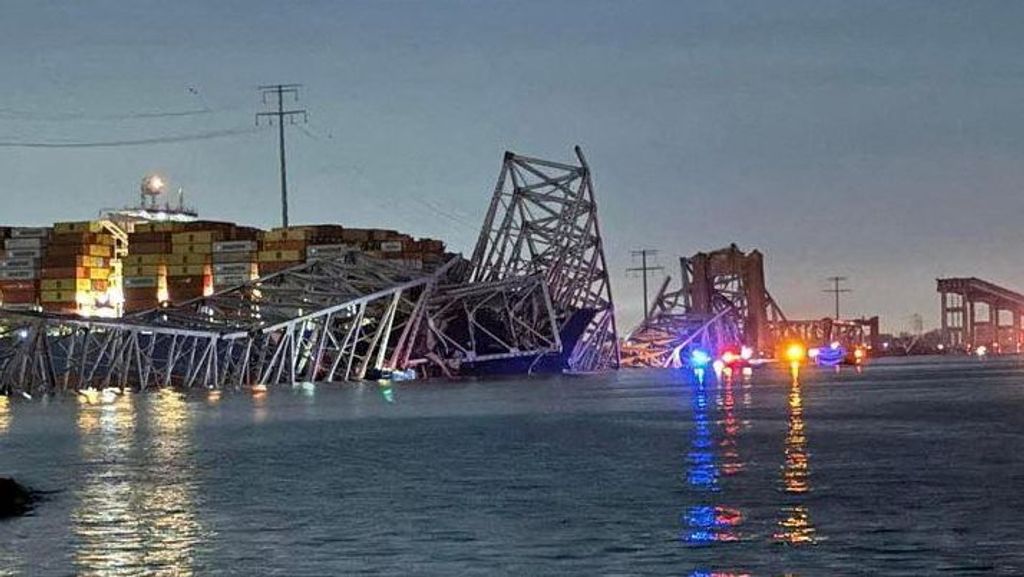 El mayor puente de Baltimore ha colapsado tras chocar un carguero