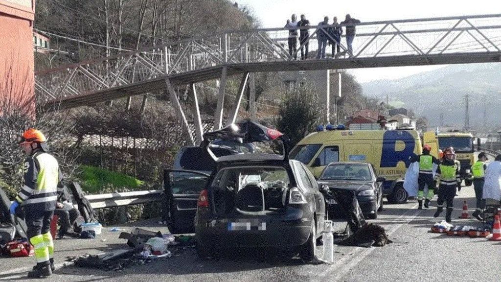 Hallan muerto en su domicilio al conductor que presuntamente causó el accidente mortal del Corredor del Nalón