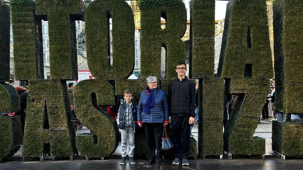 Iker pasa las vacaciones de Semana Santa junto a su hermano Pau en Vitoria, donde reside su familia materna