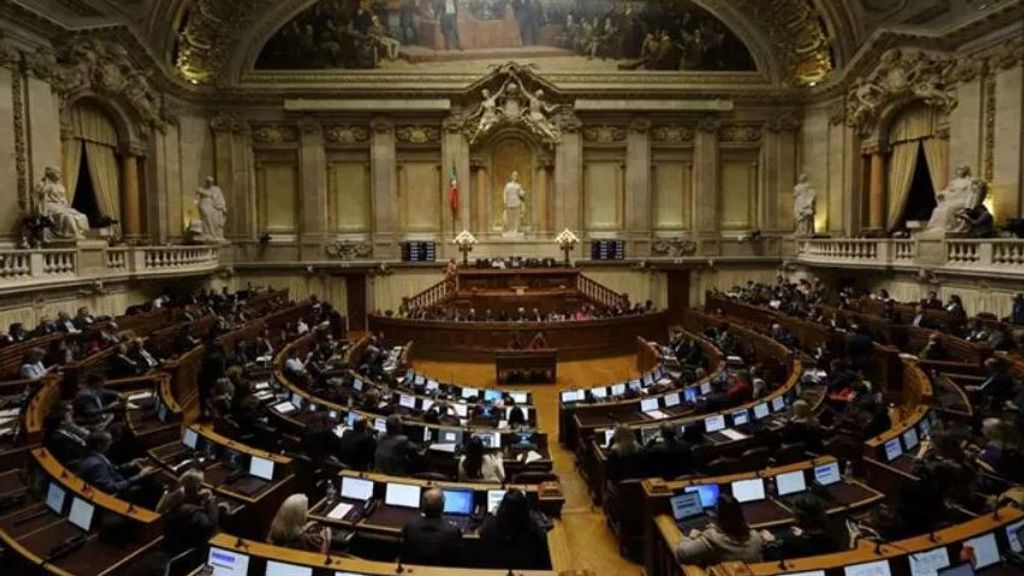 Presidencia rotatoria en Portugal: socialistas y conservadores se alían contra la ultraderecha de Chega