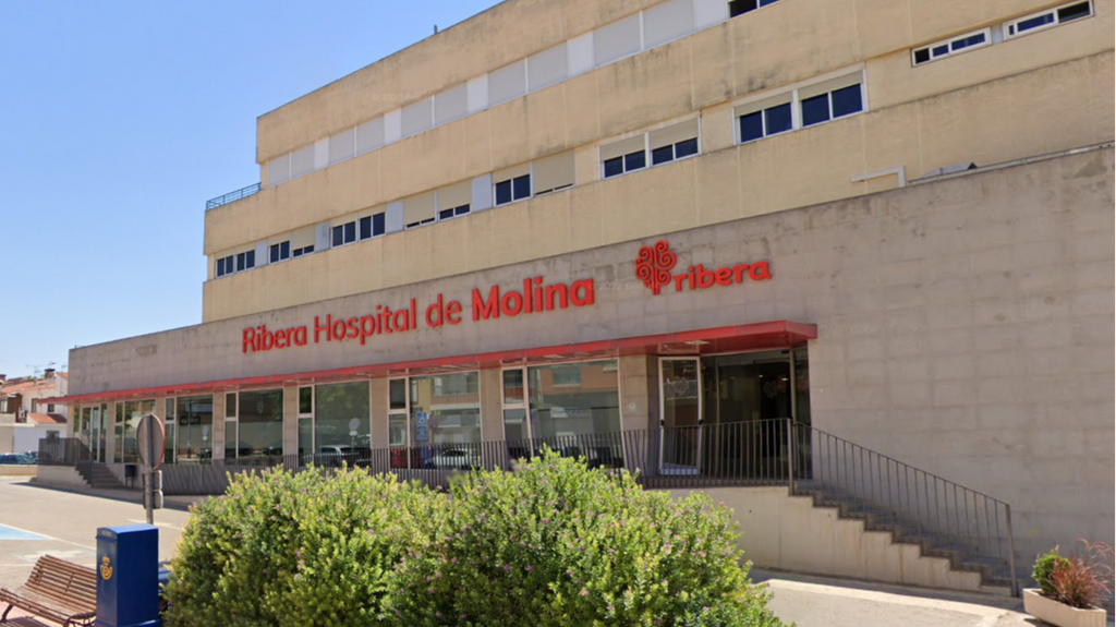 Herido por arma blanca un joven de 26 años en una pelea multitudinaria en el parking de un hospital de Murcia