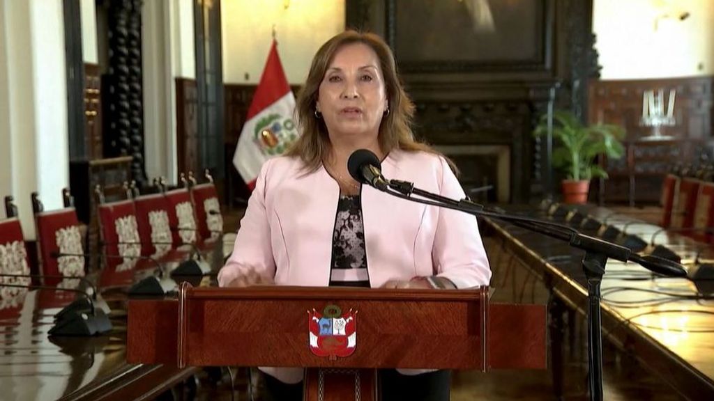 La Fiscalía de Perú registra la casa de Dina Boluarte en el marco del 'caso Rolex'