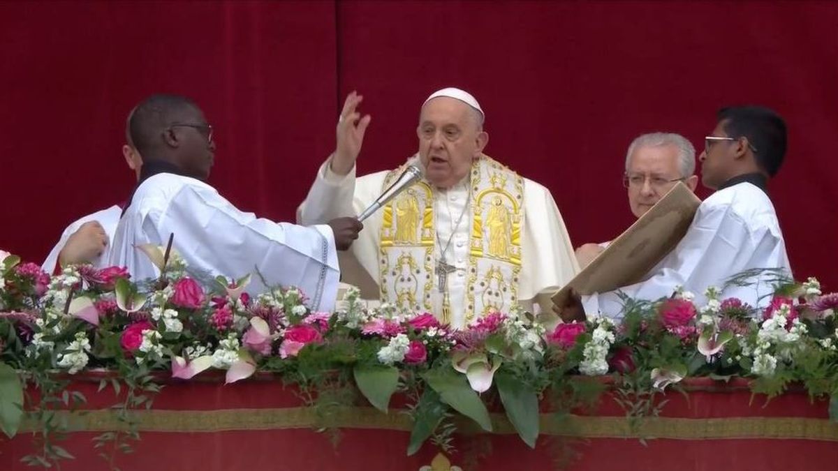 El Papa imparte la bendición 'urbi et orbi' con un mensaje de paz hacia Gaza y Ucrania