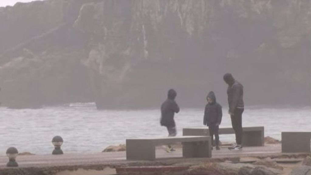 La borrasca Nelson continúa azotando a la provincia de Cádiz: alerta amarilla y naranja por lluvias y viento en el Estrecho