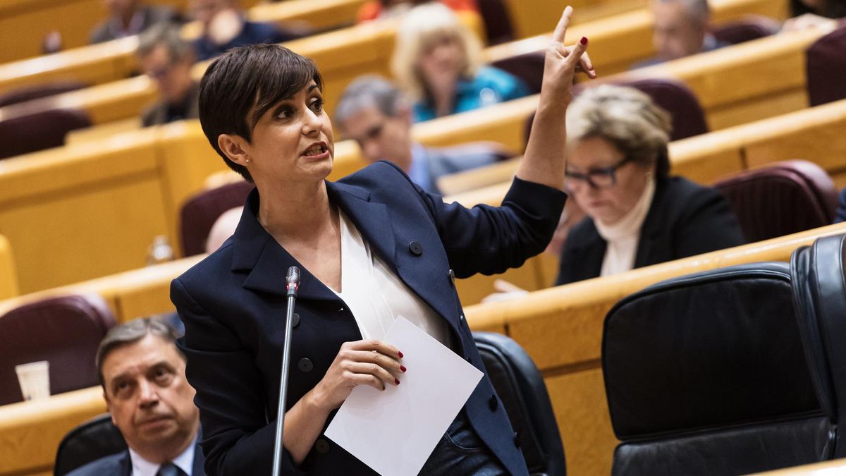 La ministra de Vivienda y Agenda Urbana, Isabel Rodríguez, interviene durante una sesión plenaria en el Senado, a 20 de febrero de 2024, en Madrid (España).
