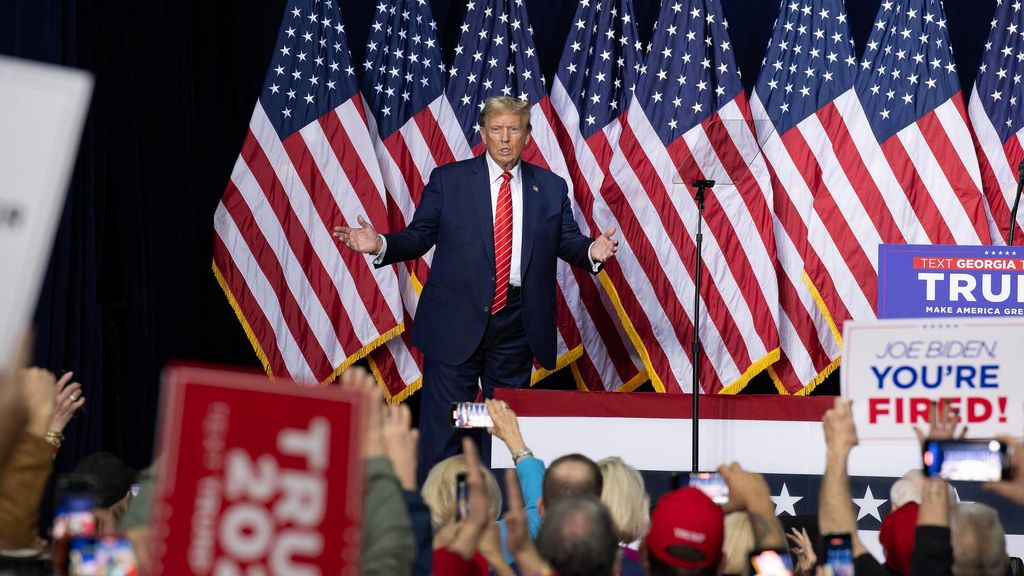 March 9, 2024, Rome, Georgia, USA: Former president Donald Trump greets  crowd at rally in Rome, Georgia.