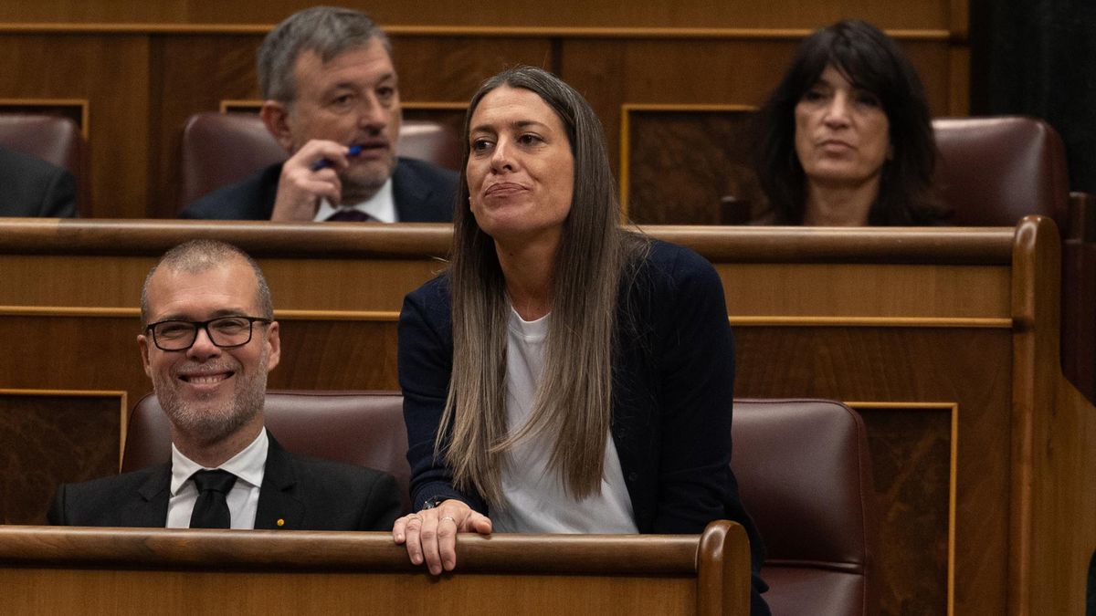 La portavoz de Junts en el Congreso, Miriam Nogueras, durante la votación de la Ley de amnistía, en una sesión plenaria, en el Congreso de los Diputados, a 14 de marzo de 2024, en Madrid (España).