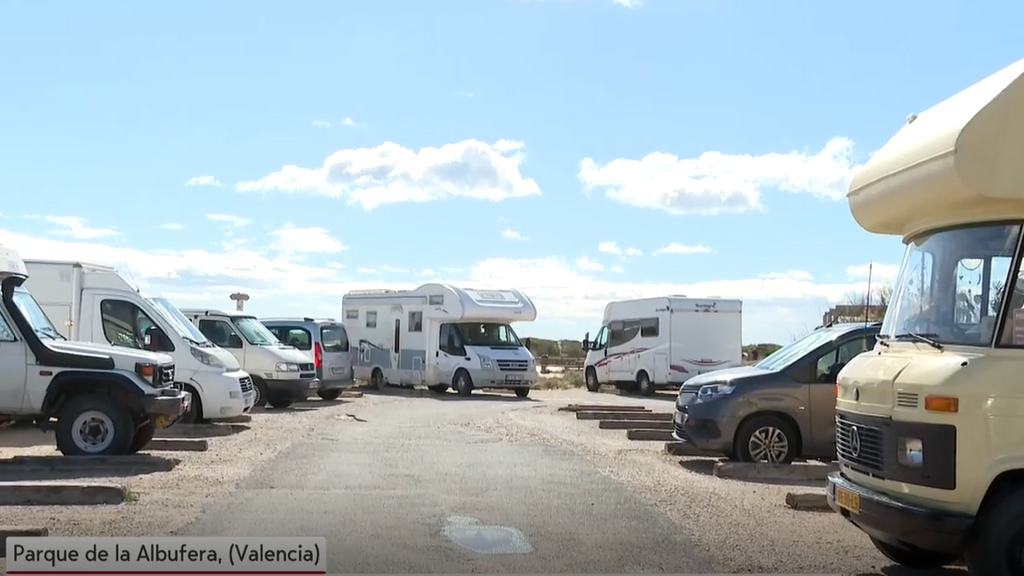 El auge del turismo de caravana: vecinos y turistas piden soluciones para acampar de manera correcta y segura