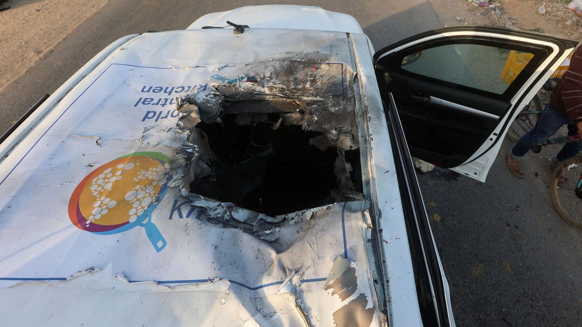 Así ha quedado el coche de WCK atacado en Gaza