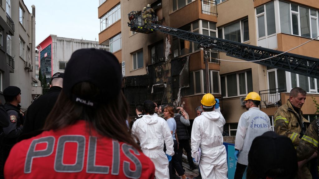 Decenas de muertos en el incendio de una discoteca en Estambul