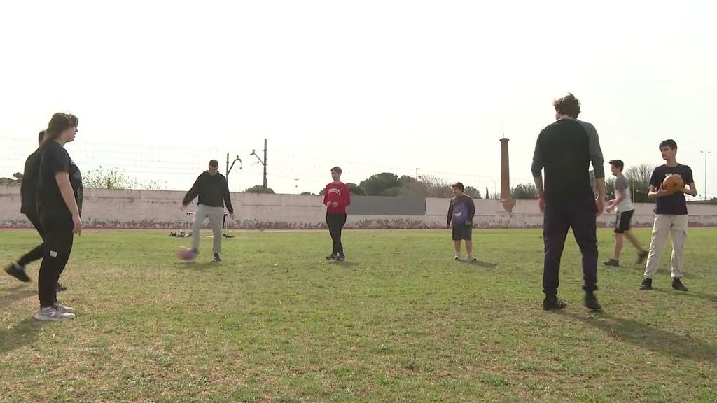 El equipo de fútbol de Reus de jóvenes con condición autista que lucha contra la discriminación: "Es nuestra oportunidad"