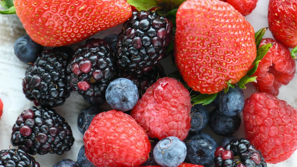 Fresas, arándanos y frambuesas