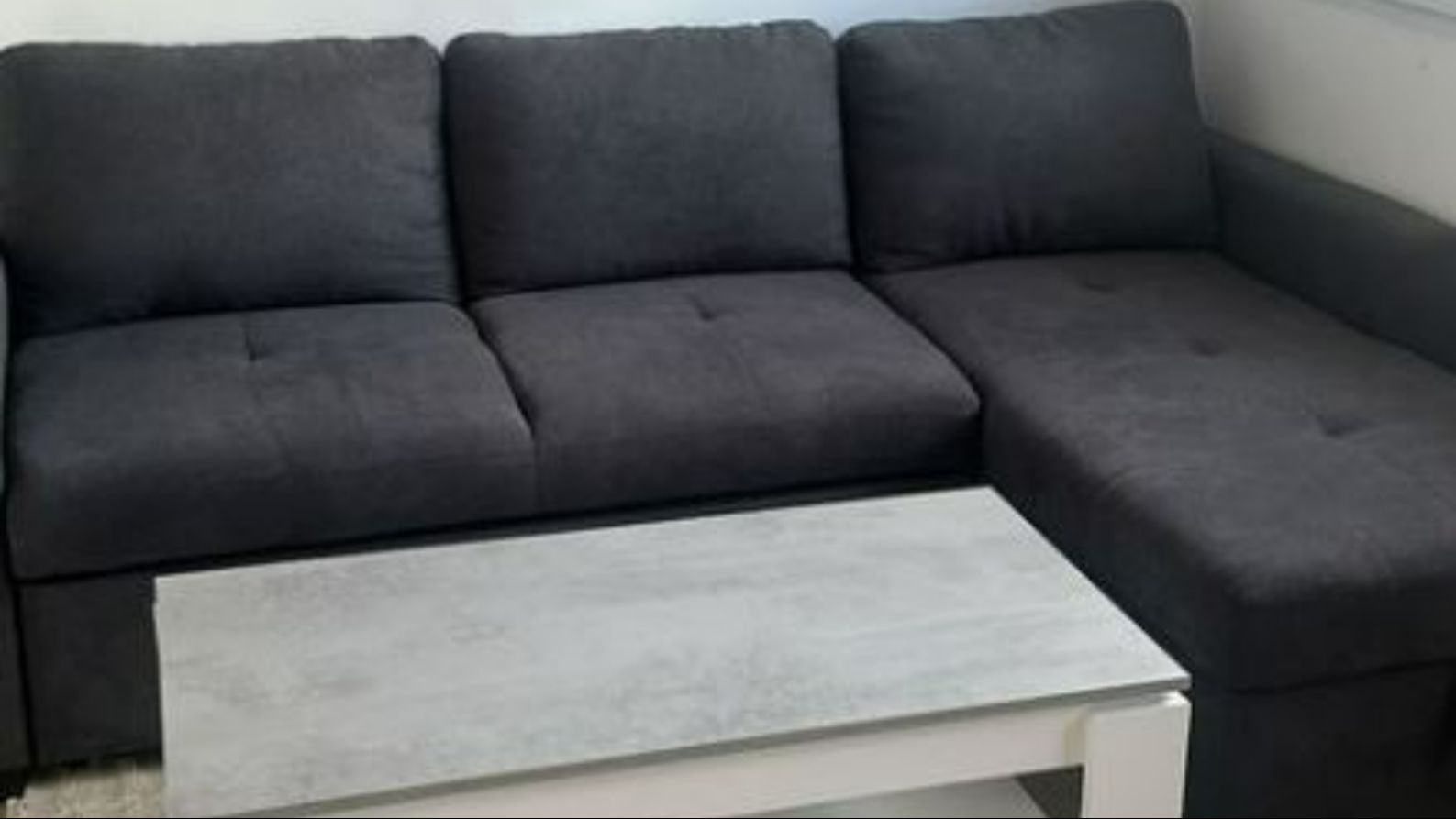 Isaac Torres enseña su nueva adquisición y presume de salón