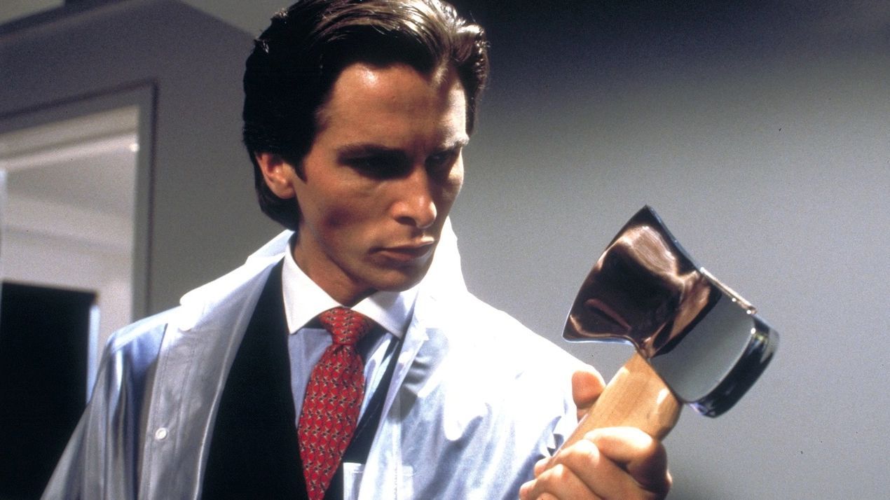 'American Psycho': corbatas de seda y hachas perfectamente relucientes.