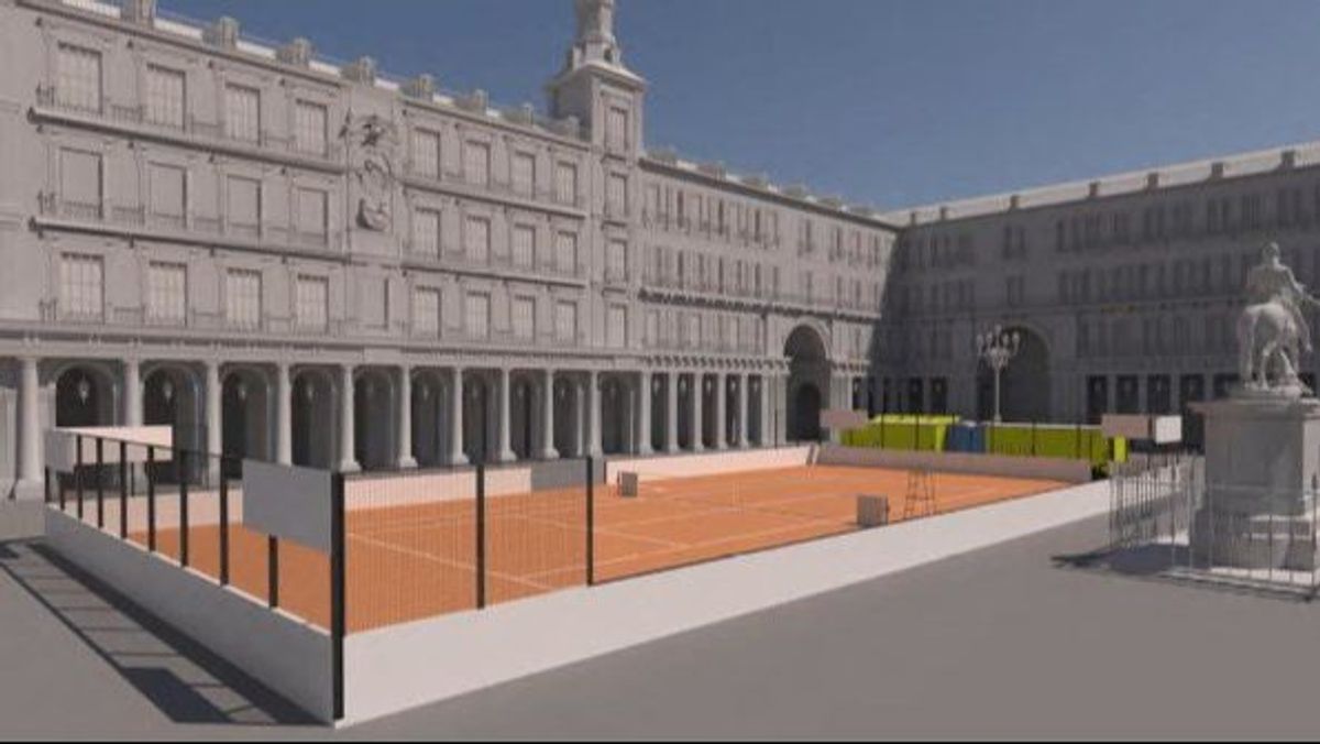 Cómo reservar para jugar en la pista de tenis que estará en la Plaza Mayor de Madrid entre el 6 y el 26 de abril