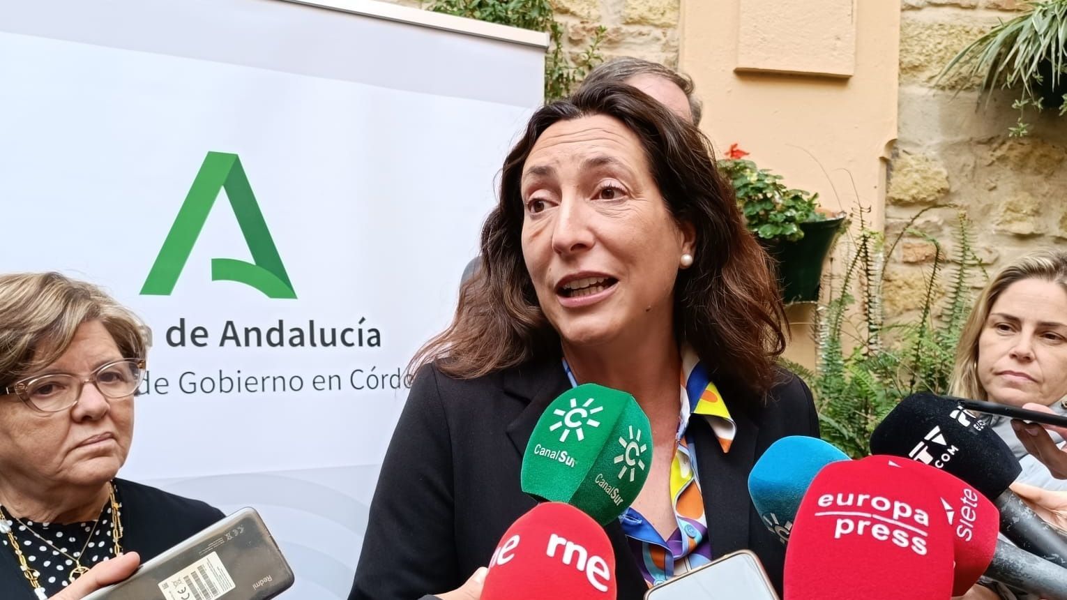 La Junta atiende a la víctima de la agresión sexual grupal de Écija y a su familia: "Se te estremece el alma"