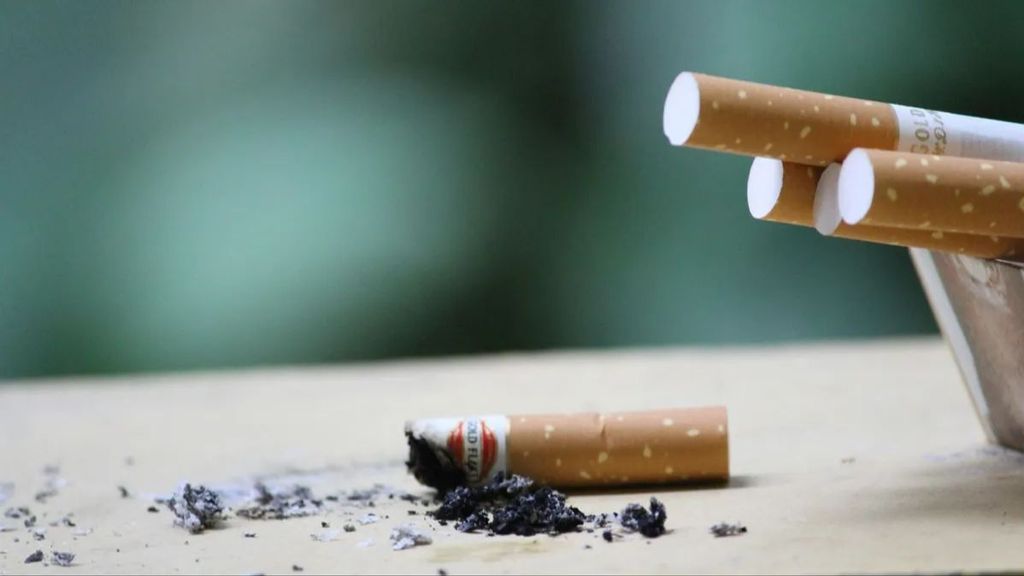 Las nuevas medidas de Sanidad contra el tabaco: desde la subida de su precio hasta la regulación de los cigarrillos electrónicos