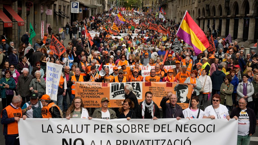 La marea blanca sale a las calles por toda España para reivindicar una sanidad pública de calidad