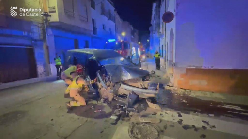 Mueren dos personas y tres resultan heridas en un accidente de coche en el centro de Jérica