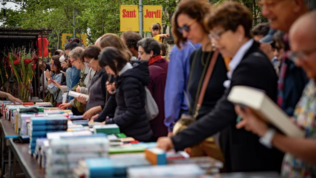 Sant Jordi tendrá más paradas y recupera La Rambla en su primer año con copago en Barcelona