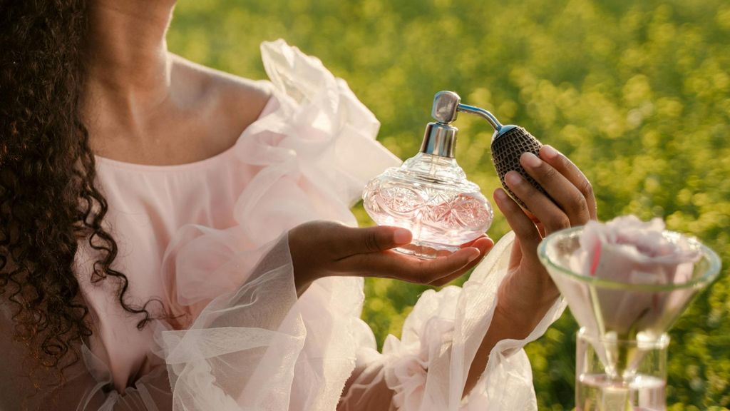 Cómo hacer más intenso tu perfume
