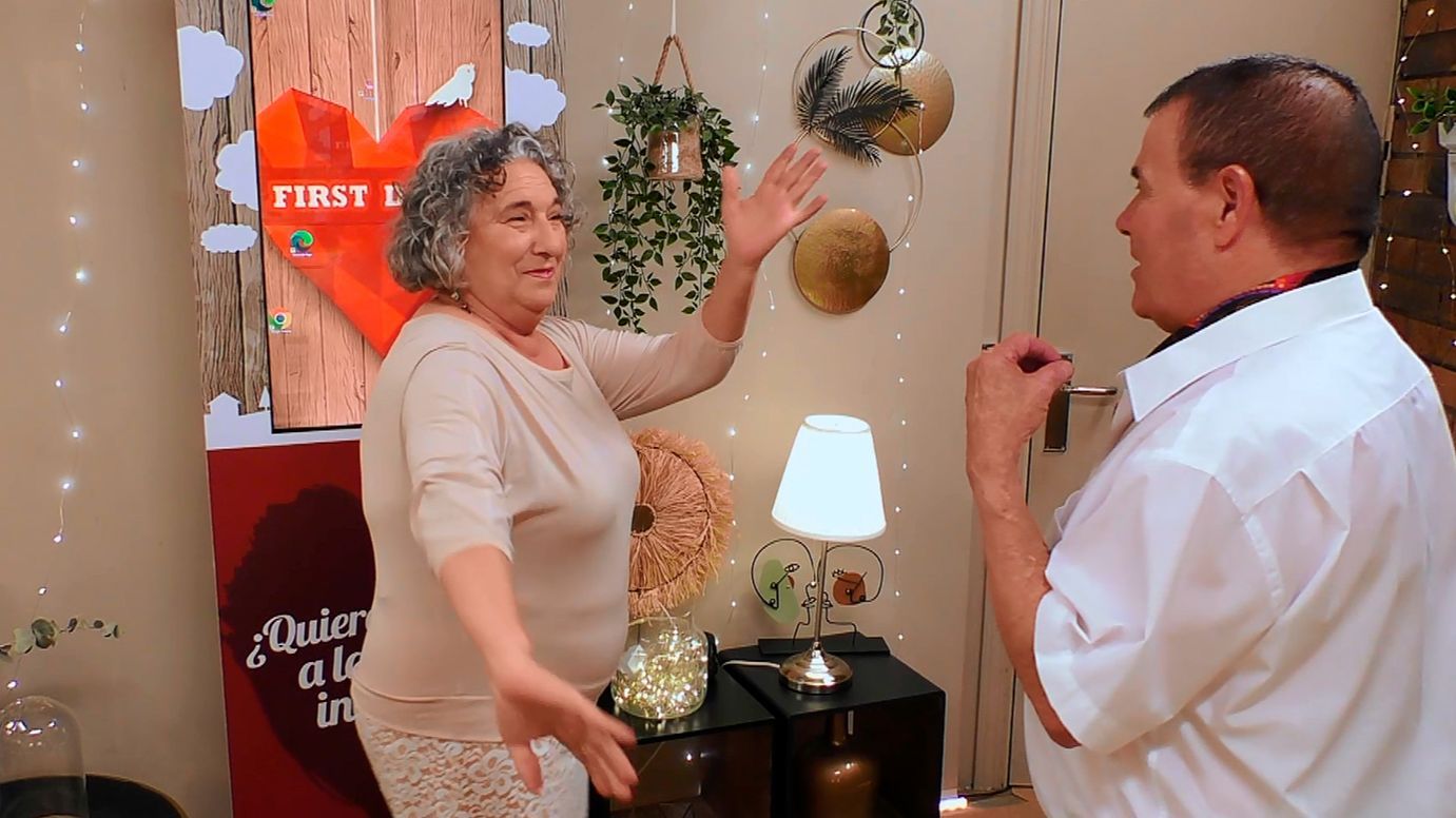 Domi y Manuel durante su cita en 'First Dates'