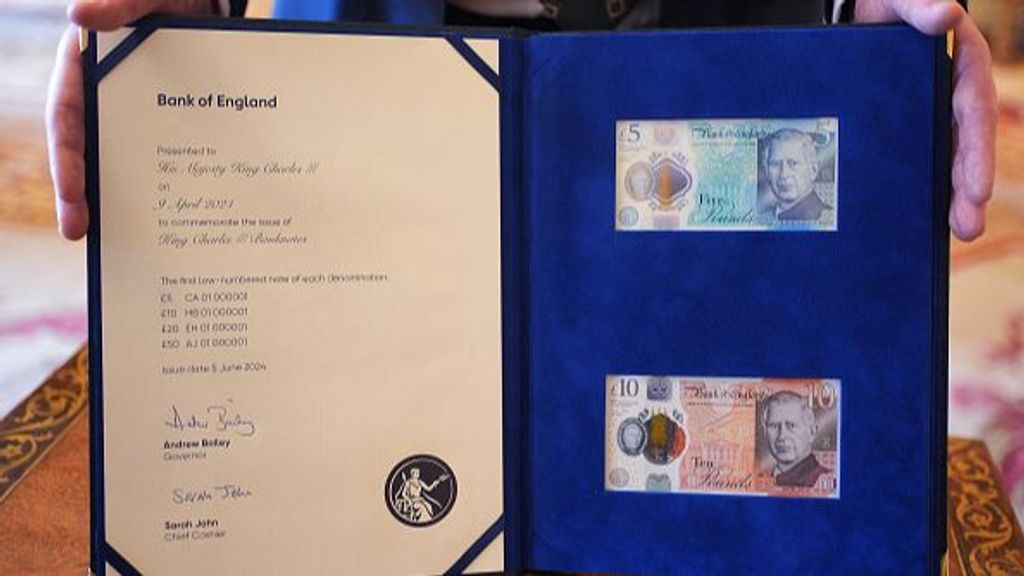 Los billetes con el rostro del rey Carlos III