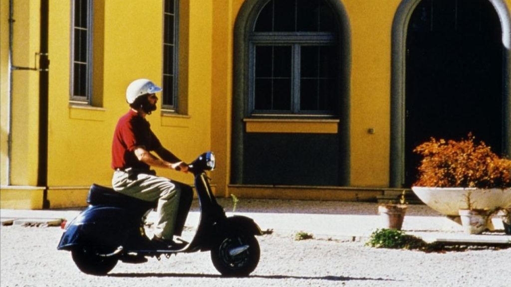 Moretti en Vespa es más italiano que el Coliseo. 'Caro diario' (1993)