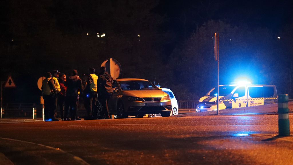 Rotonda Soto del Rey en la N-630, donde agentes de la Guardia Civil han detenido a un hombre acusado de decapitar a su padre