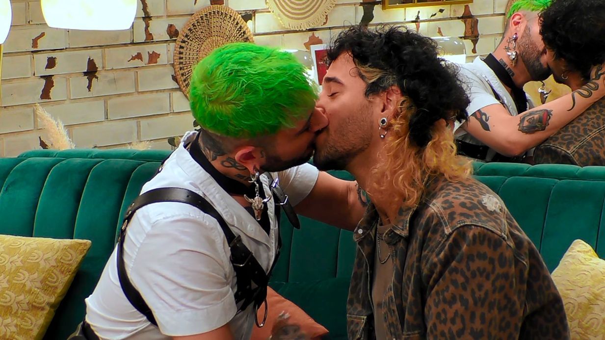 Ryuk y Manu durante su cita en 'First Dates'