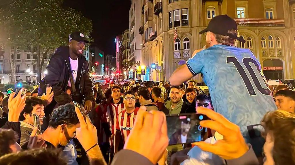 Un momento de la celebración anoche en el centro de Bilbao