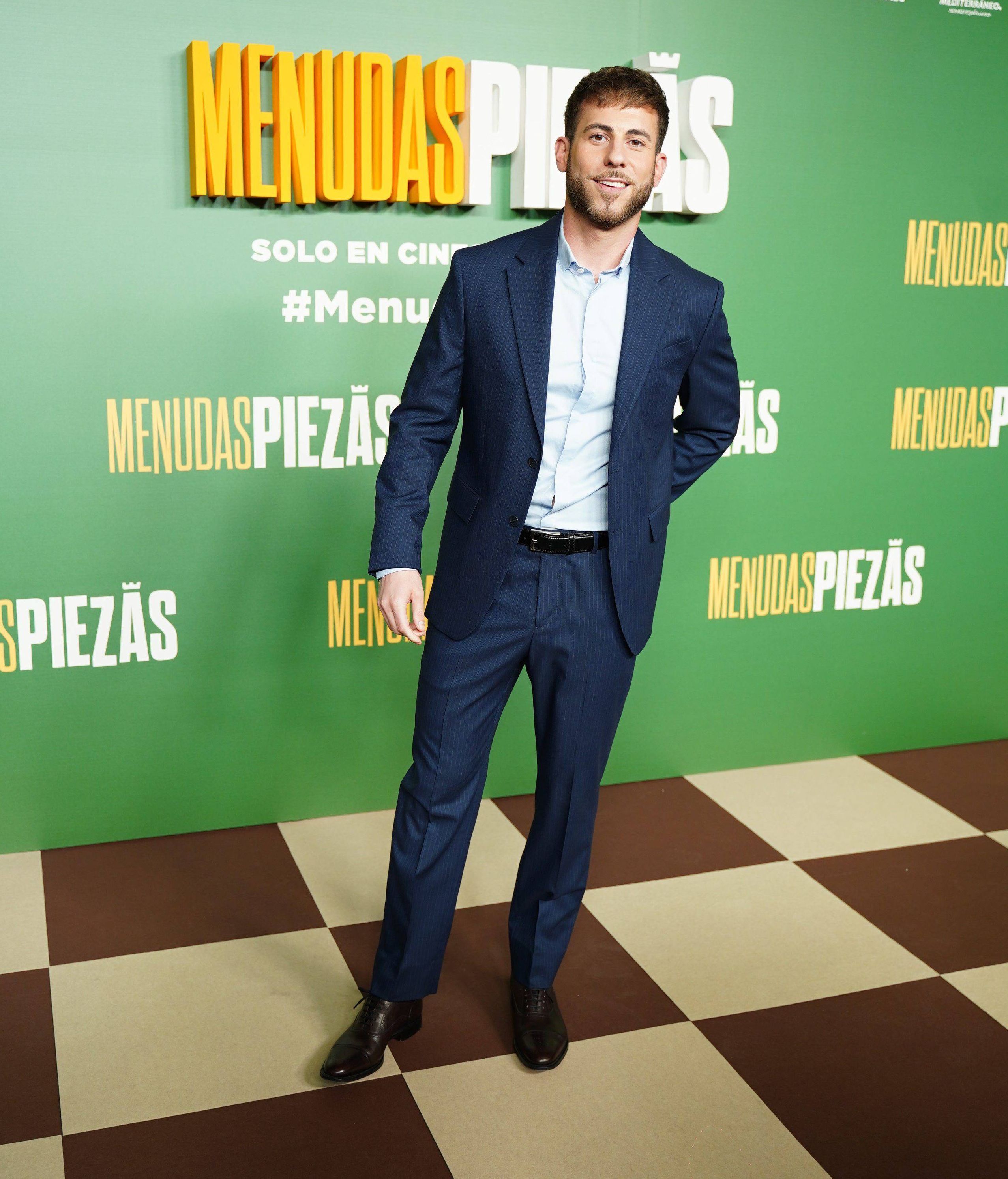 César Muñoz.